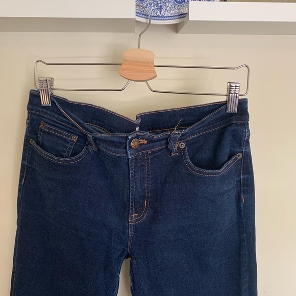 J Crew 9” Mid Rise Skinny Jean in Signature Stretch 31/28 - Picture 4 of 6